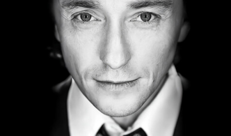 НАРОДНЫЙ АРТИСТ РОССИИ СЕРГЕЙ БЕЗРУКОВ В СПЕКТАКЛЕ "ХУЛИГАН. ИСПОВЕДЬ"